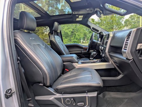 Used 2015 Ford F150 Platinum w/ Equipment Group 701A Luxury image 9