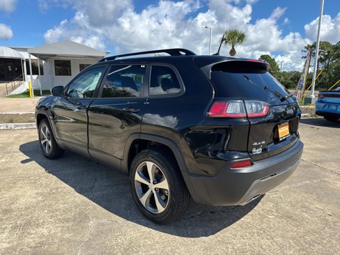 Certified 2022 Jeep Cherokee Limited image 5