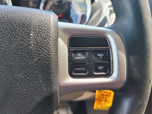 Used 2017 Dodge Grand Caravan SXT image 19