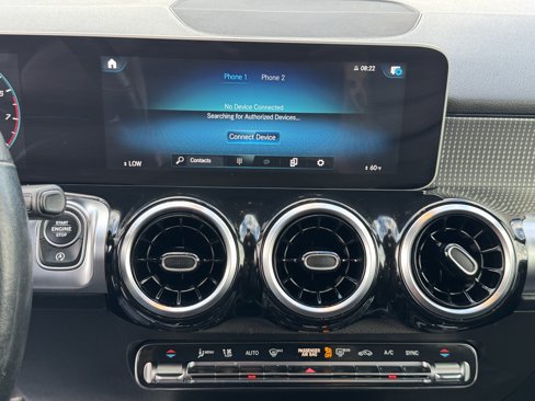 Used 2021 Mercedes-Benz GLB 250 4MATIC image 28