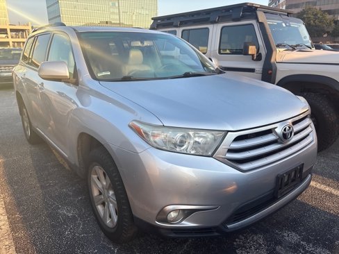 Used 2011 Toyota Highlander SE image 2