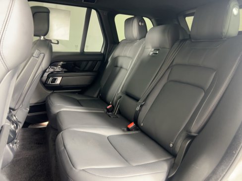 Used 2020 Land Rover Range Rover HSE image 12