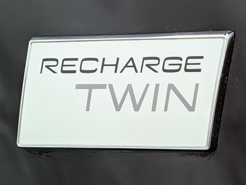 Used 2023 Volvo XC40 Recharge Core image 10