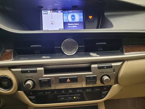 Used 2015 Lexus ES 350 w/ Ultra Luxury Package image 25