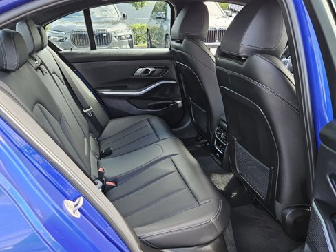 Certified 2022 BMW 330i Sedan w/ M Sport Package image 21