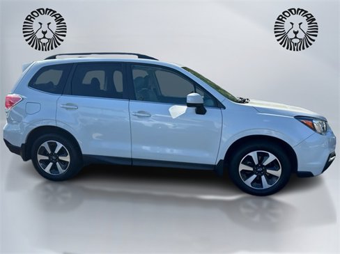 Used 2017 Subaru Forester 2.5i Limited image 4