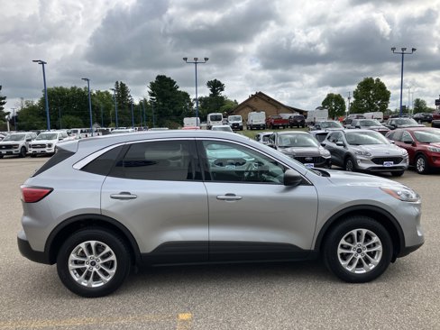 Used 2022 Ford Escape SE w/ Cold Weather Package image 5