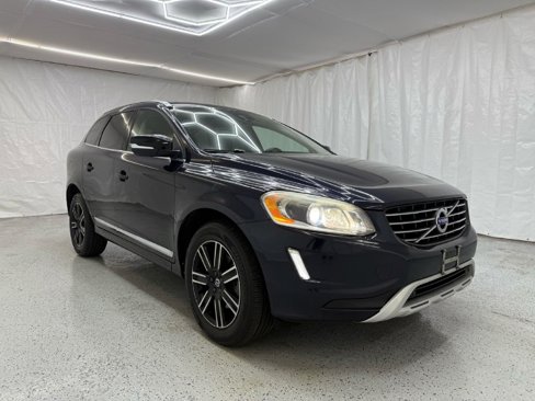 Used 2017 Volvo XC60 T5 Dynamic w/ Preferred Option Package image 1