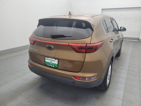 Used 2017 Kia Sportage LX image 7