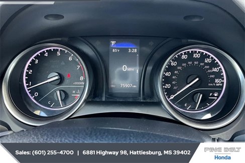 Used 2022 Toyota Camry SE image 14