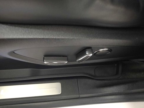 Used 2016 Lincoln MKC Reserve image 24