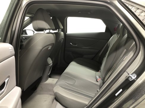 New 2025 Hyundai Elantra Sport image 15