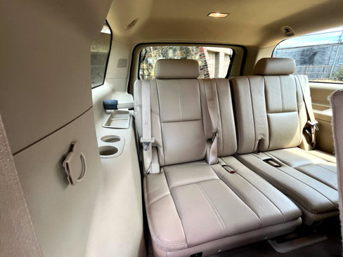 Used 2014 Chevrolet Suburban LT image 55
