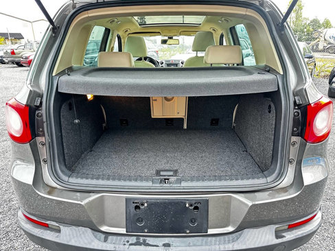 Used 2010 Volkswagen Tiguan SE image 12