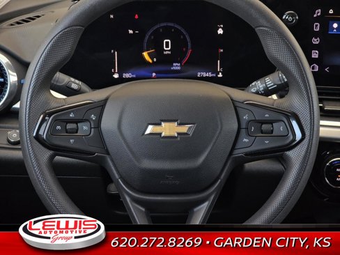 Used 2024 Chevrolet Trax LT image 10