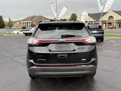 Used 2018 Ford Edge SE image 6