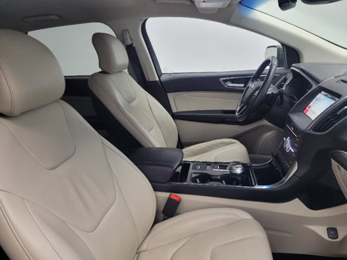 Used 2019 Ford Edge Titanium image 21