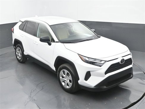 Used 2023 Toyota RAV4 LE image 27