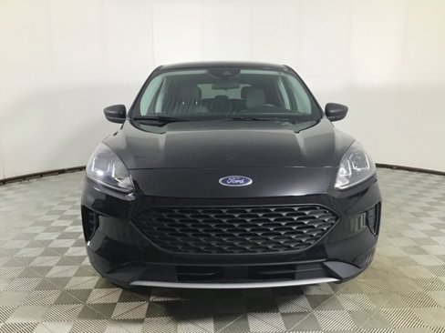 Used 2022 Ford Escape S image 2