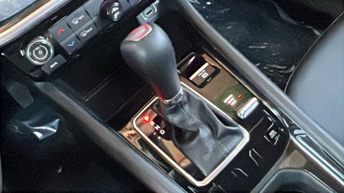 New 2025 Jeep Compass Latitude image 24