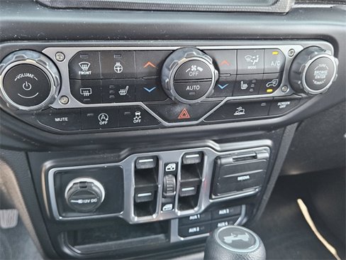 Used 2022 Jeep Wrangler Unlimited Sahara w/ Cold Weather Group image 25