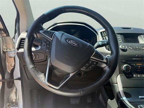 Used 2017 Ford Edge SEL image 11