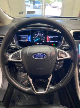 Used 2017 Ford Fusion Energi SE image 21