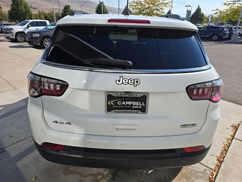 Used 2024 Jeep Compass Latitude image 5