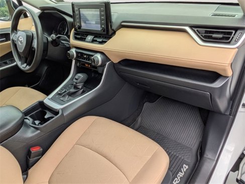 Used 2019 Toyota RAV4 XLE image 29