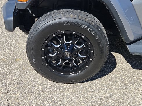 Used 2020 Jeep Wrangler Unlimited Sahara image 7