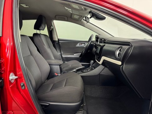 Used 2017 Toyota Corolla iM image 30