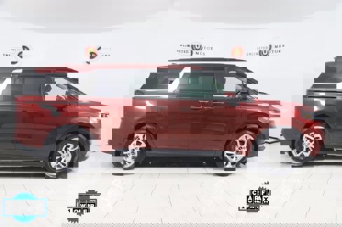 Used 2022 Kia Carnival LX w/ Paint Protection Package image 2