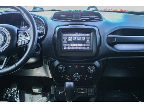 Used 2020 Jeep Renegade Latitude image 11