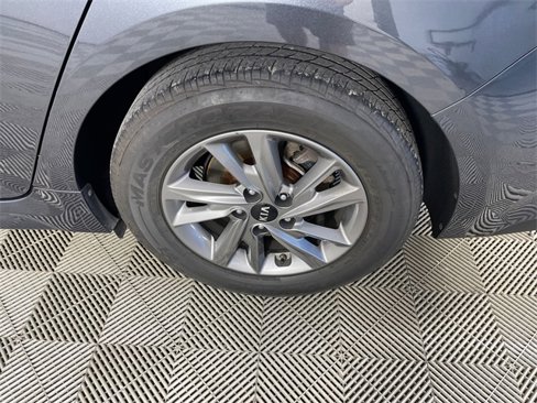 Used 2020 Kia Optima LX image 21