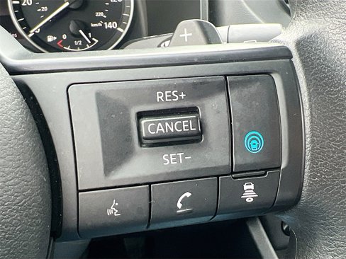 Used 2024 Nissan Rogue SV image 13