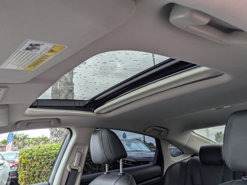 Certified 2022 Honda Insight Touring image 6