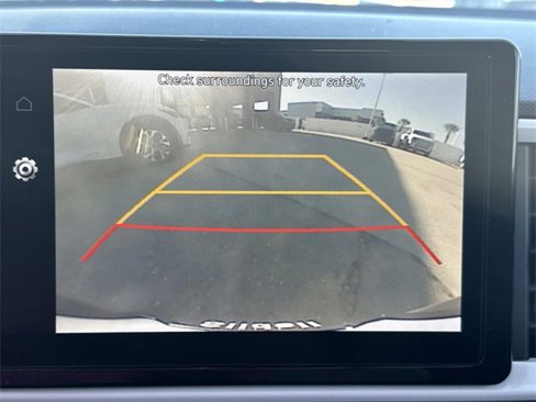 Used 2022 Hyundai Venue Limited image 19