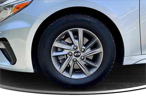 Used 2020 Kia Optima LX image 31