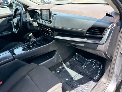 Used 2023 Nissan Rogue S image 27