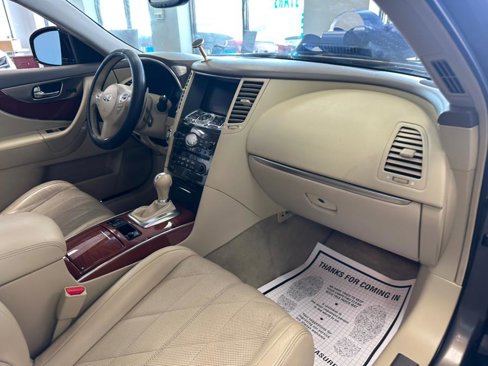 Used 2009 INFINITI FX35 AWD w/ Technology Pkg image 40