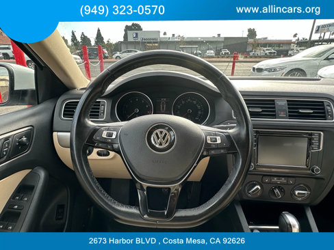 Used 2017 Volkswagen Jetta SE image 10