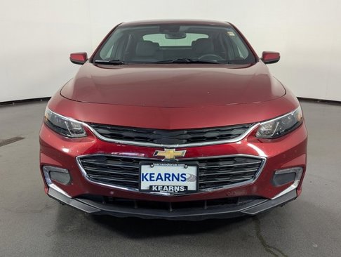 Used 2017 Chevrolet Malibu Premier w/ Driver Confidence Package image 3