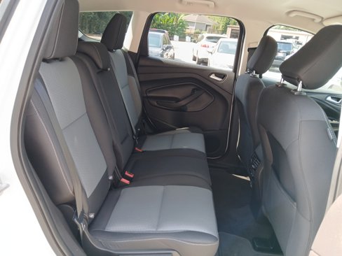 Used 2018 Ford Escape SE image 13