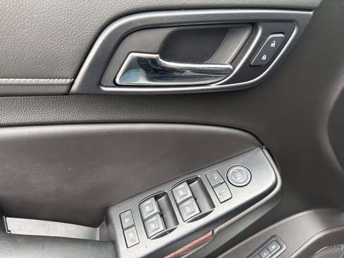 Used 2020 GMC Yukon SLT image 16