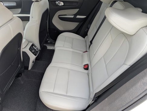 New 2026 Volvo XC40 B5 Plus w/ Protection Package Premier image 26