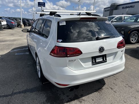 Used 2015 Volkswagen Golf S image 13