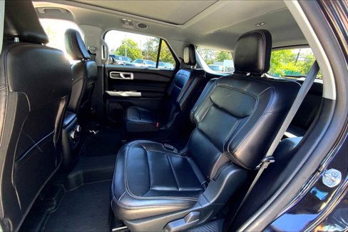 Used 2021 Ford Explorer XLT w/ Equipment Group 202A image 19