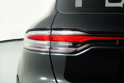 Used 2022 Porsche Macan image 13