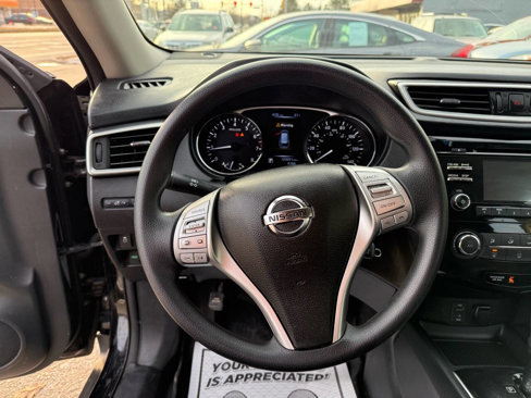 Used 2016 Nissan Rogue S image 11