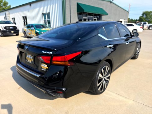 Used 2019 Nissan Altima 2.5 Platinum image 5